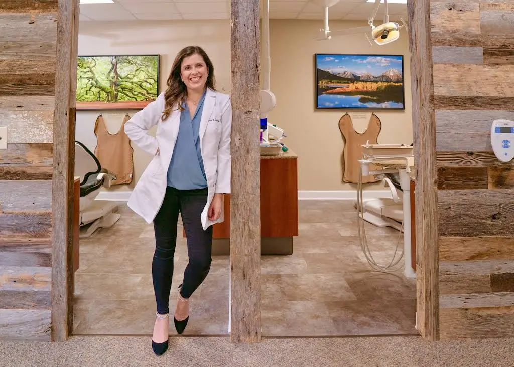 Carolina Dentistry - Professional dental clinic exterior with modern facilities