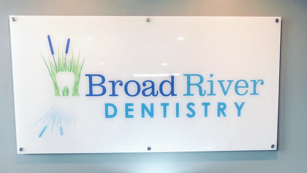 Broad River Dentistry - Professional dental clinic exterior with modern facilities