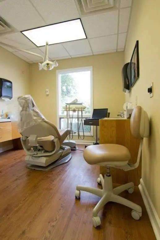 Oakbrook Family Dentistry - Professional dental clinic exterior with modern facilities