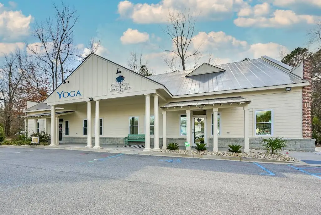 Charleston Endodontics - Professional dental clinic exterior with modern facilities