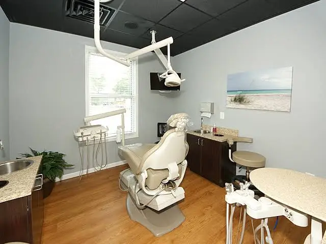 Cooper Cosmetic & Family Dentistry - Professional dental clinic exterior with modern facilities