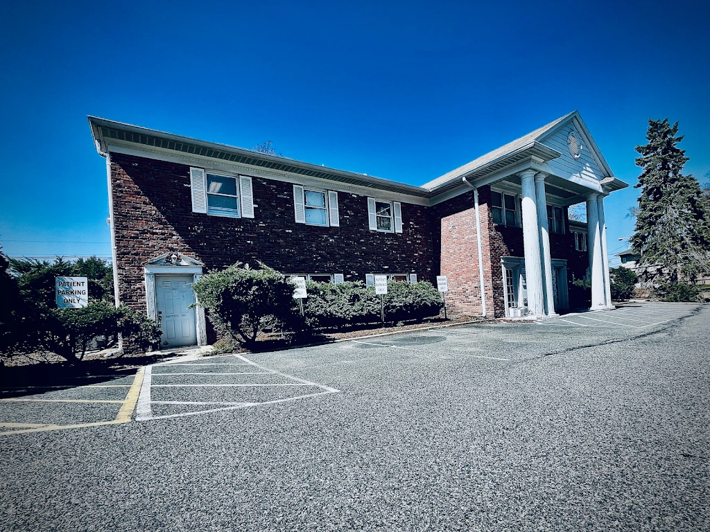 Bridgewater Family Dental - Professional dental clinic exterior with modern facilities