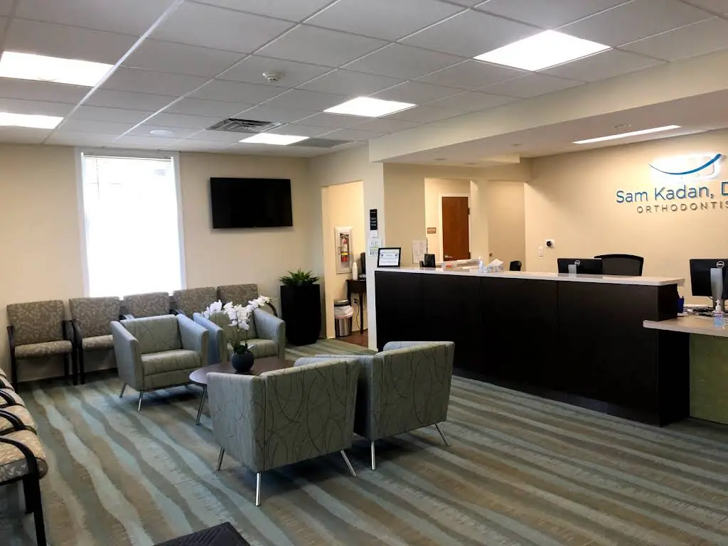 Bright Smiles Kids Dentistry - Professional dental clinic exterior with modern facilities