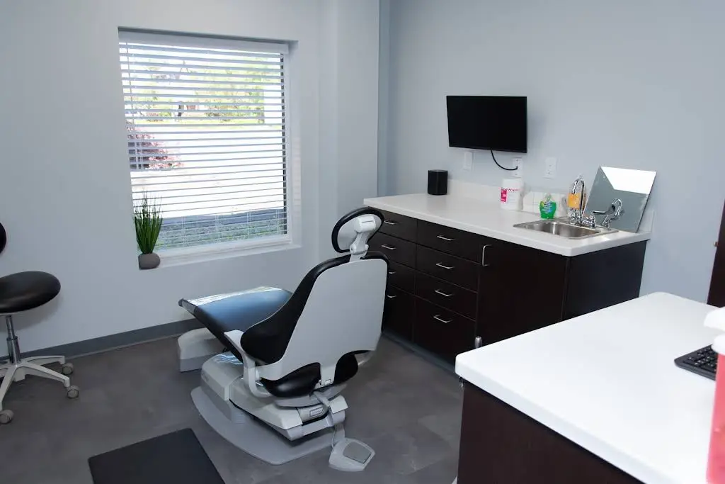 Columbia Dental Health Center - Professional dental clinic exterior with modern facilities