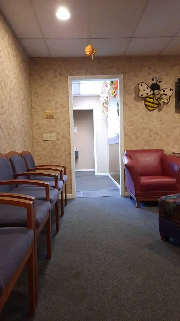 Karen Park Family Dentistry - Professional dental clinic exterior with modern facilities