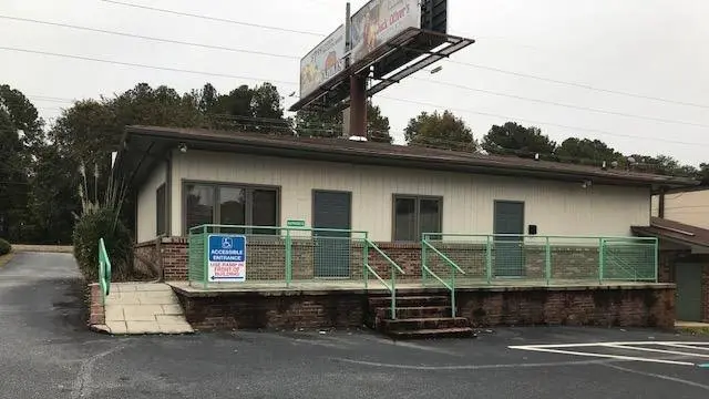 Saint Andrews Dental Care - Professional dental clinic exterior with modern facilities