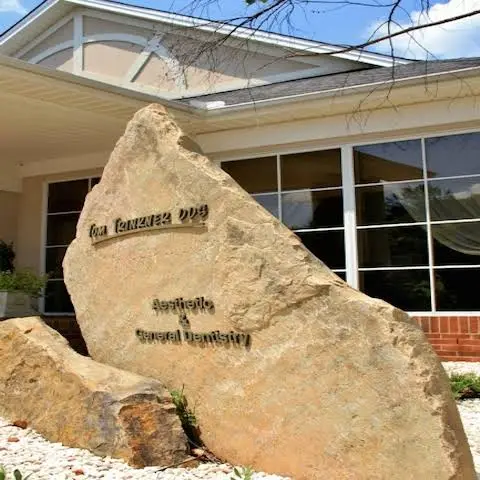 Thomas Trinkner, DDS - Professional dental clinic exterior with modern facilities