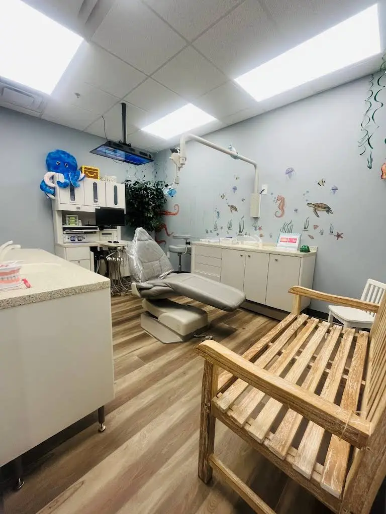 Daniel Island Family Dental - Professional dental clinic exterior with modern facilities
