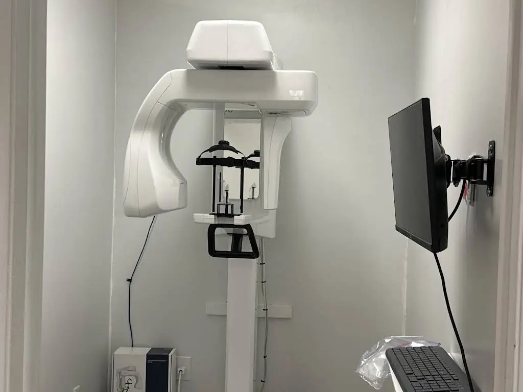 Solange Lora Dentistry