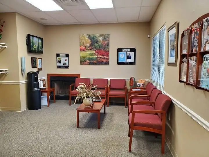 Diamond Periodontics - Professional dental clinic exterior with modern facilities