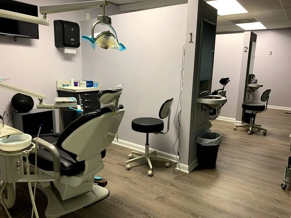 Signature Smile Dental Implant Center
