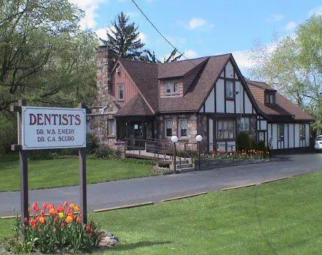 Emery & Scuro DMD, PC - Professional dental clinic exterior with modern facilities