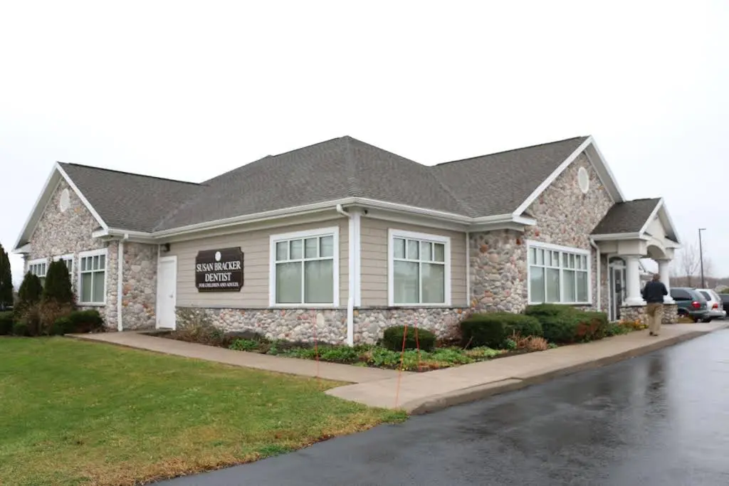 Susan Bracker, DDS