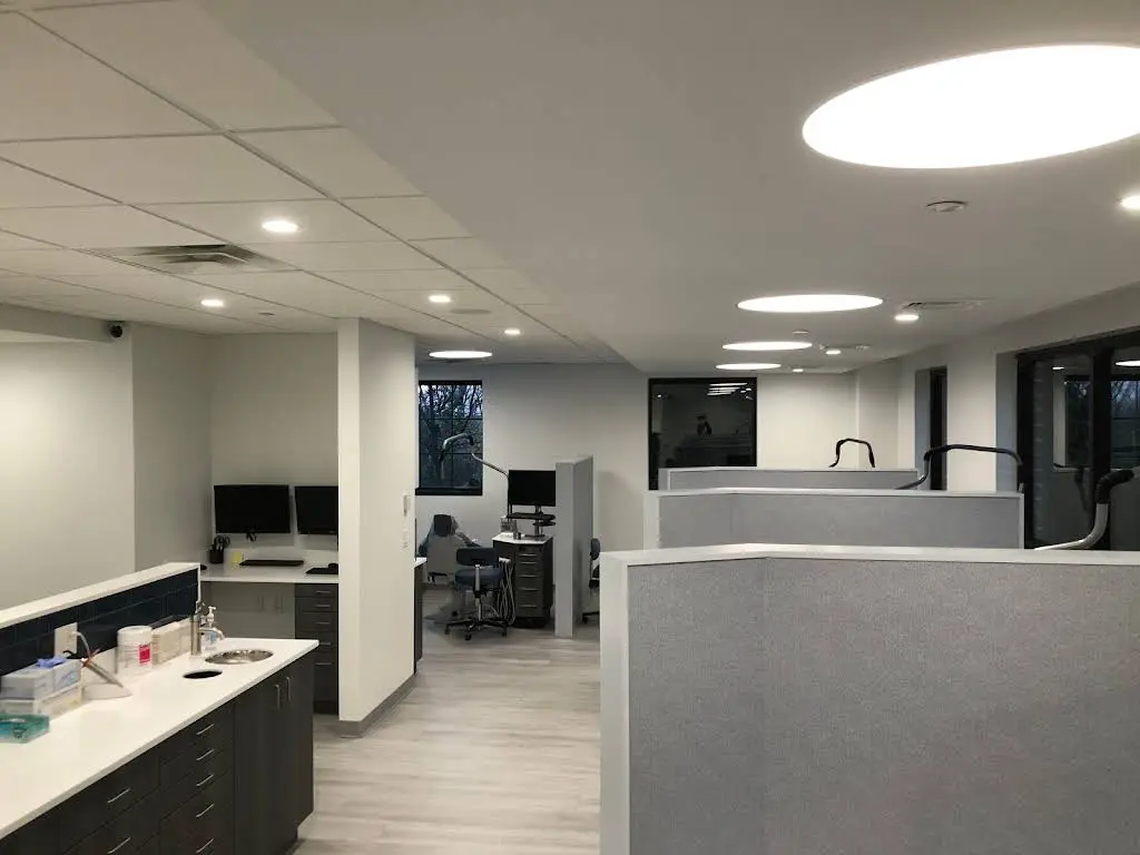 Lehnes Orthodontics - Professional dental clinic exterior with modern facilities