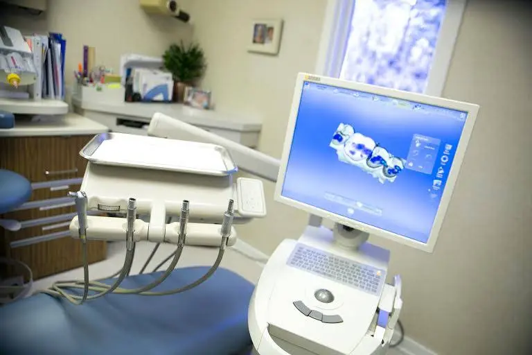 Kari Ryan Dentistry