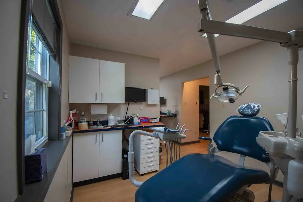 MegaDental Willow Grove - Professional dental clinic exterior with modern facilities
