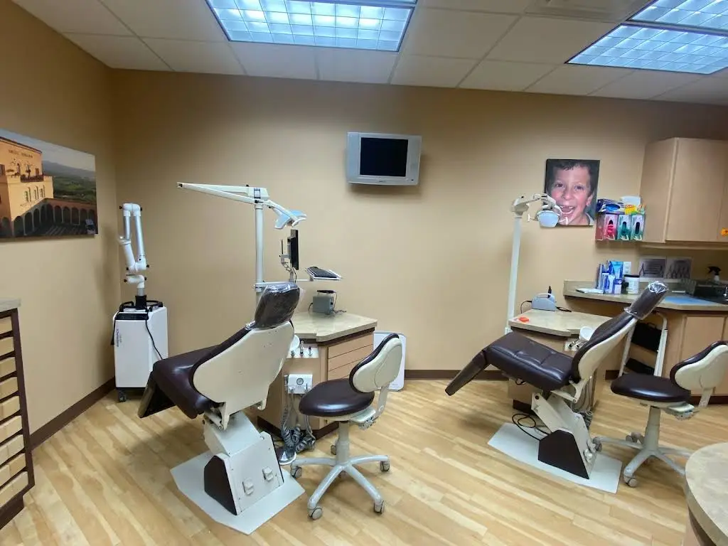 Lempert Orthodontics - Professional dental clinic exterior with modern facilities