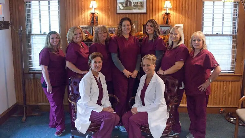 Keri Irving DMD & Associates - Professional dental clinic exterior with modern facilities