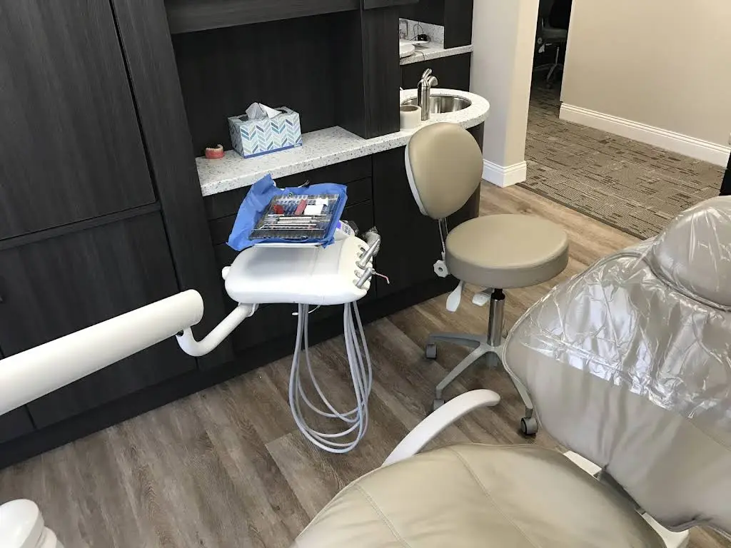Damore Dentistry