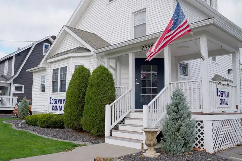 Edgeview Dental - Professional dental clinic exterior with modern facilities