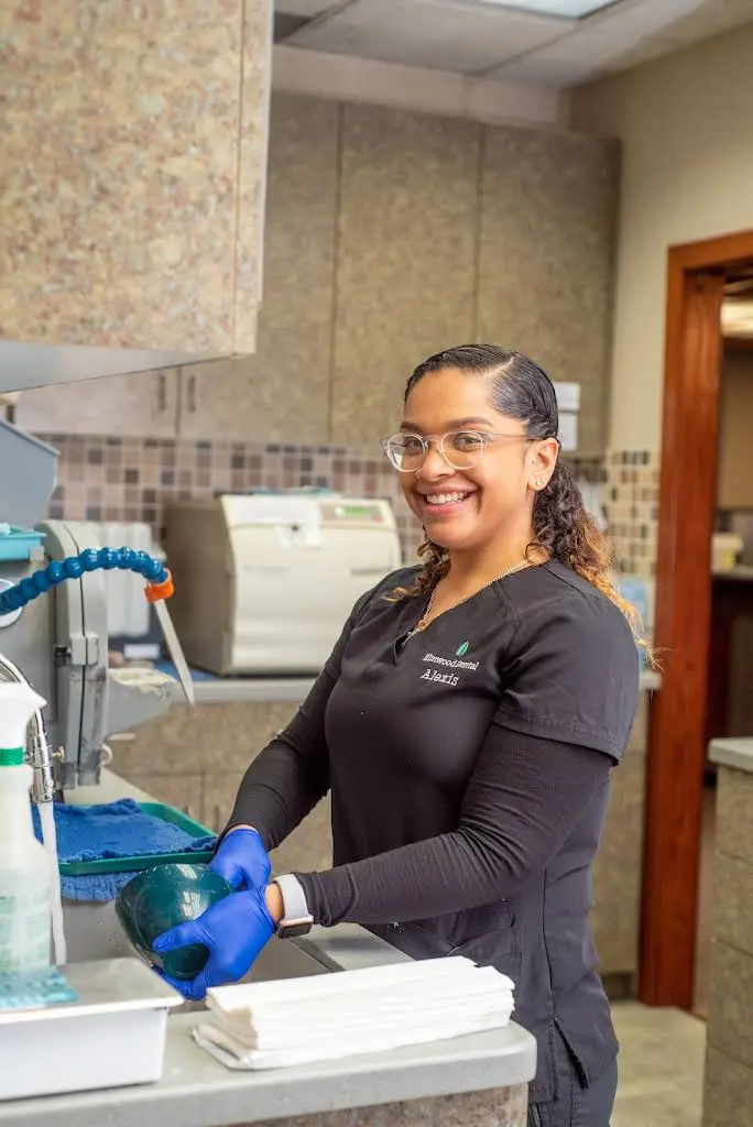 Elmwood Dental Implant & Restoration Center