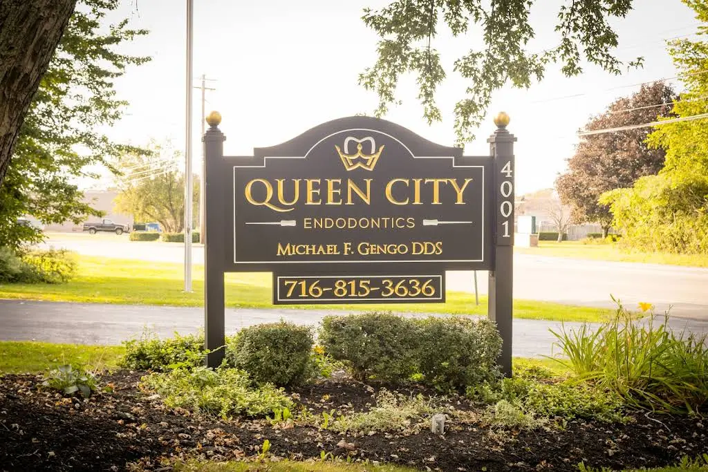 Queen City Endodontics, PLLC - Professional dental clinic exterior with modern facilities