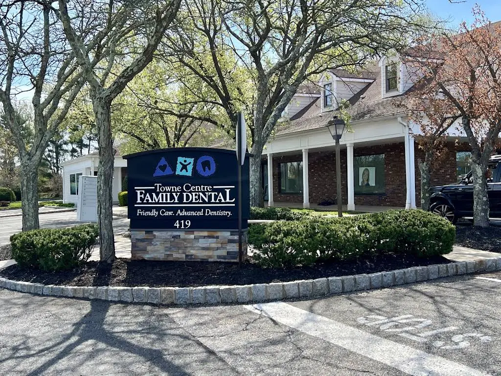 Towne Centre Family Dental and the Implant & SmileMakeover Studio - Professional dental clinic exterior with modern facilities