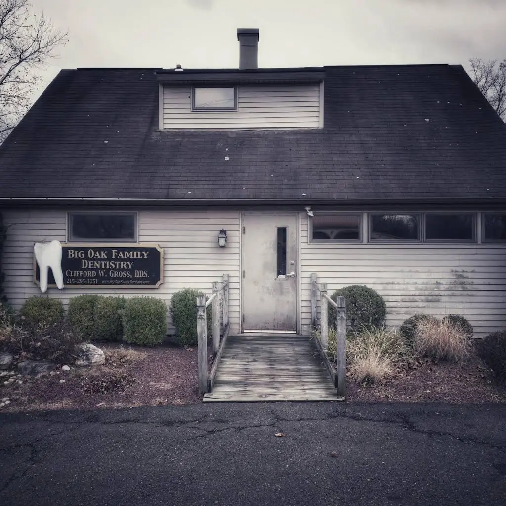 Big Oak Family Dentistry - Professional dental clinic exterior with modern facilities