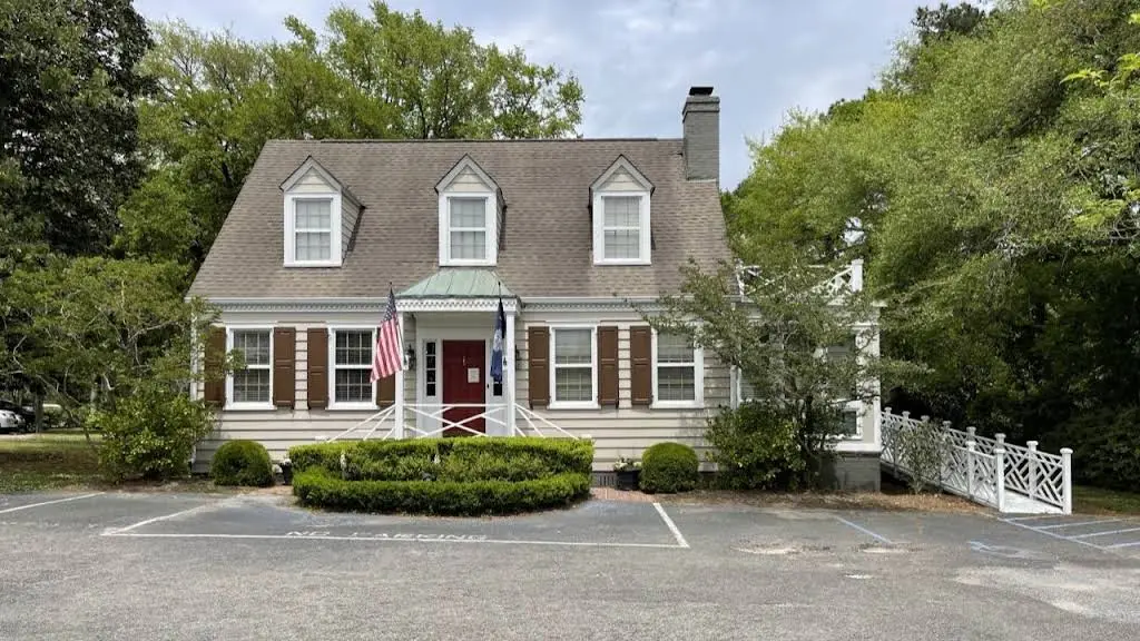 Charleston Restorative & Cosmetic Dentistry, LLC - Professional dental clinic exterior with modern facilities