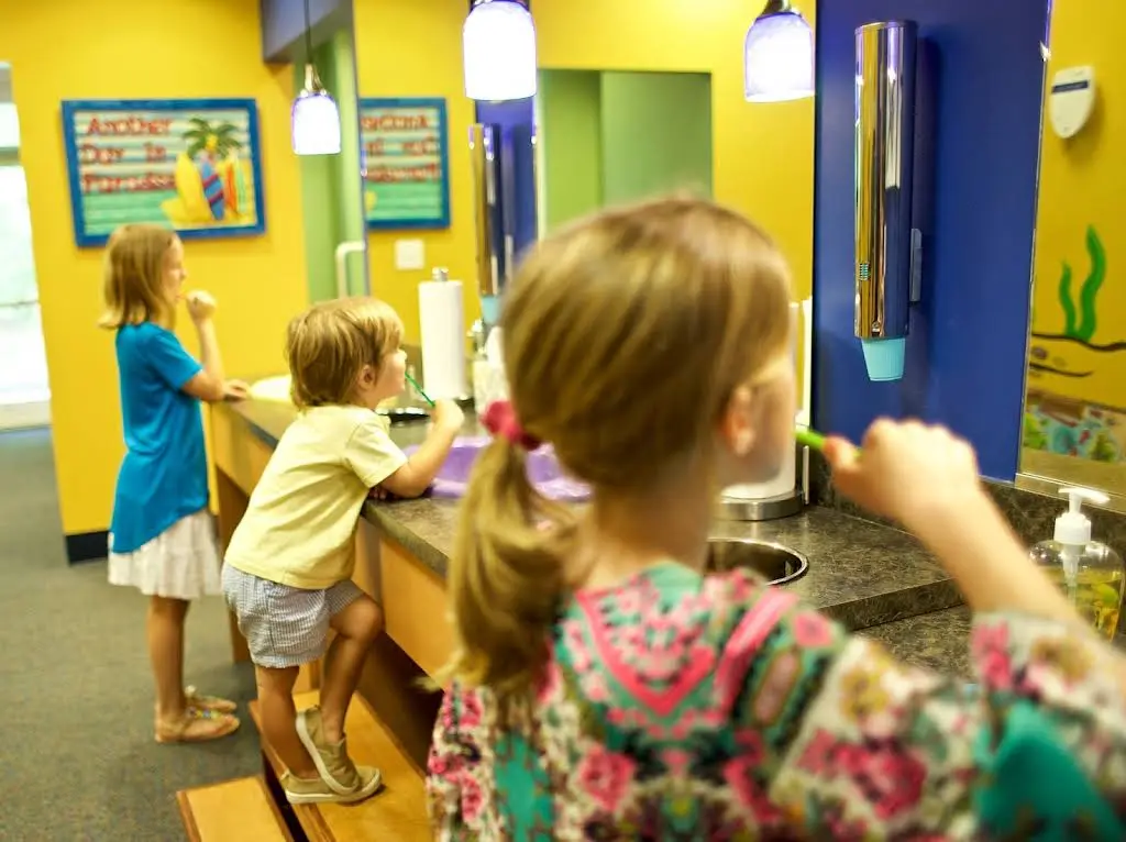 Kids Teeth - Professional dental clinic exterior with modern facilities