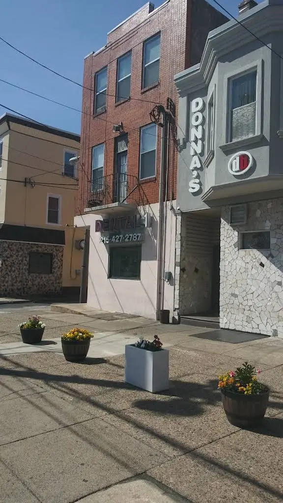 Philadelphia Dental - Professional dental clinic exterior with modern facilities