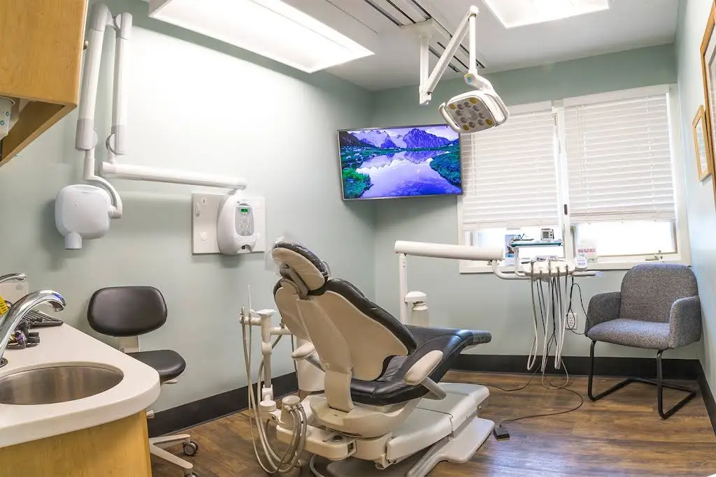 Dayspring Dental - Professional dental clinic exterior with modern facilities