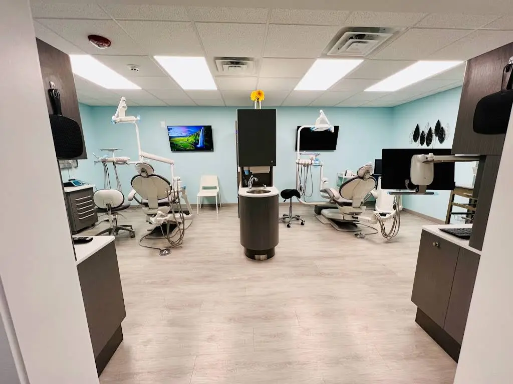 Southampton Dental Solutions - Professional dental clinic exterior with modern facilities