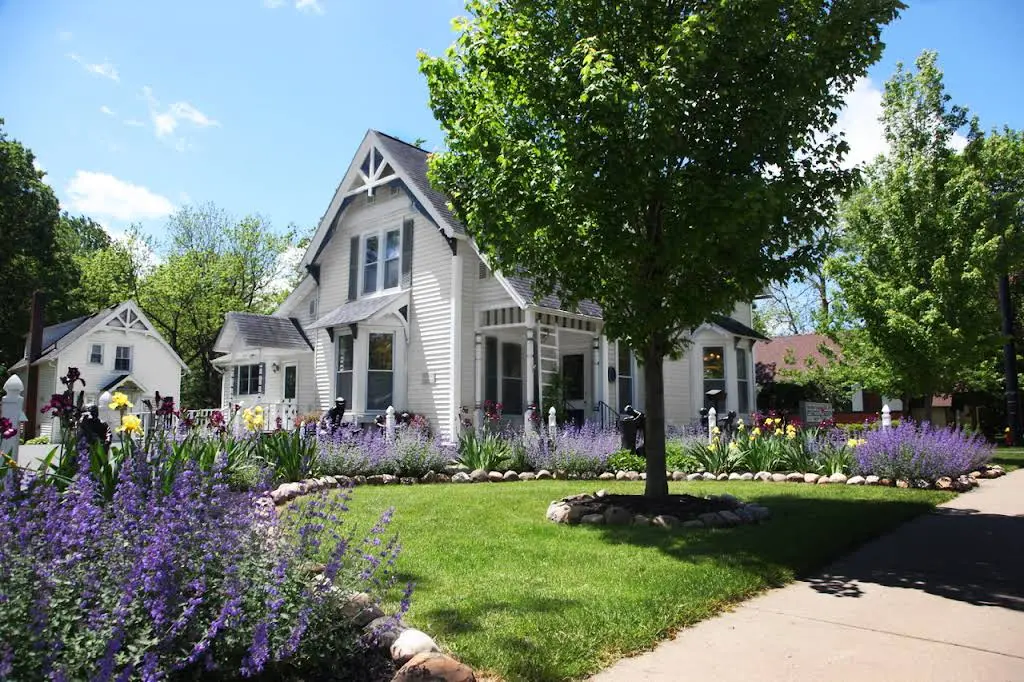 Buccieri Orthodontics - Professional dental clinic exterior with modern facilities