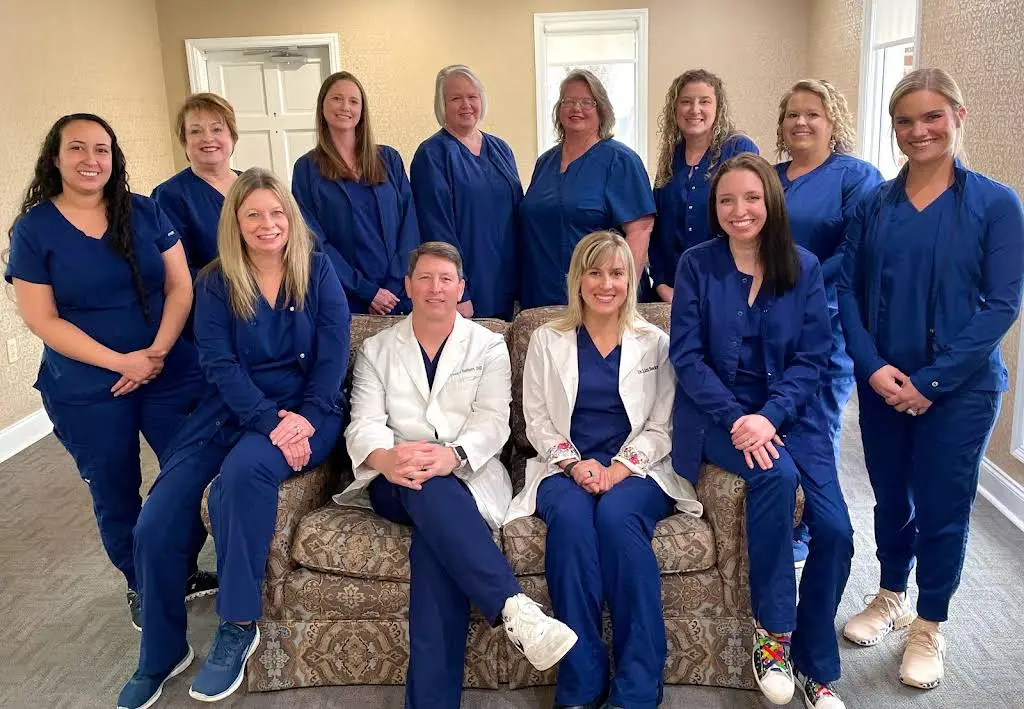 Robinson Dental, PA - Professional dental clinic exterior with modern facilities