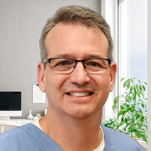 Pierce Orthodontics: Timothy M Pierce DMD, MS - Professional dental clinic exterior with modern facilities