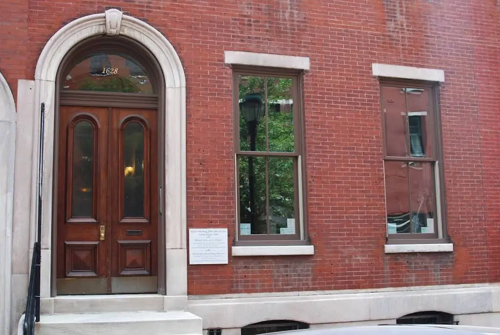 Dentistry in Philadelphia - Professional dental clinic exterior with modern facilities