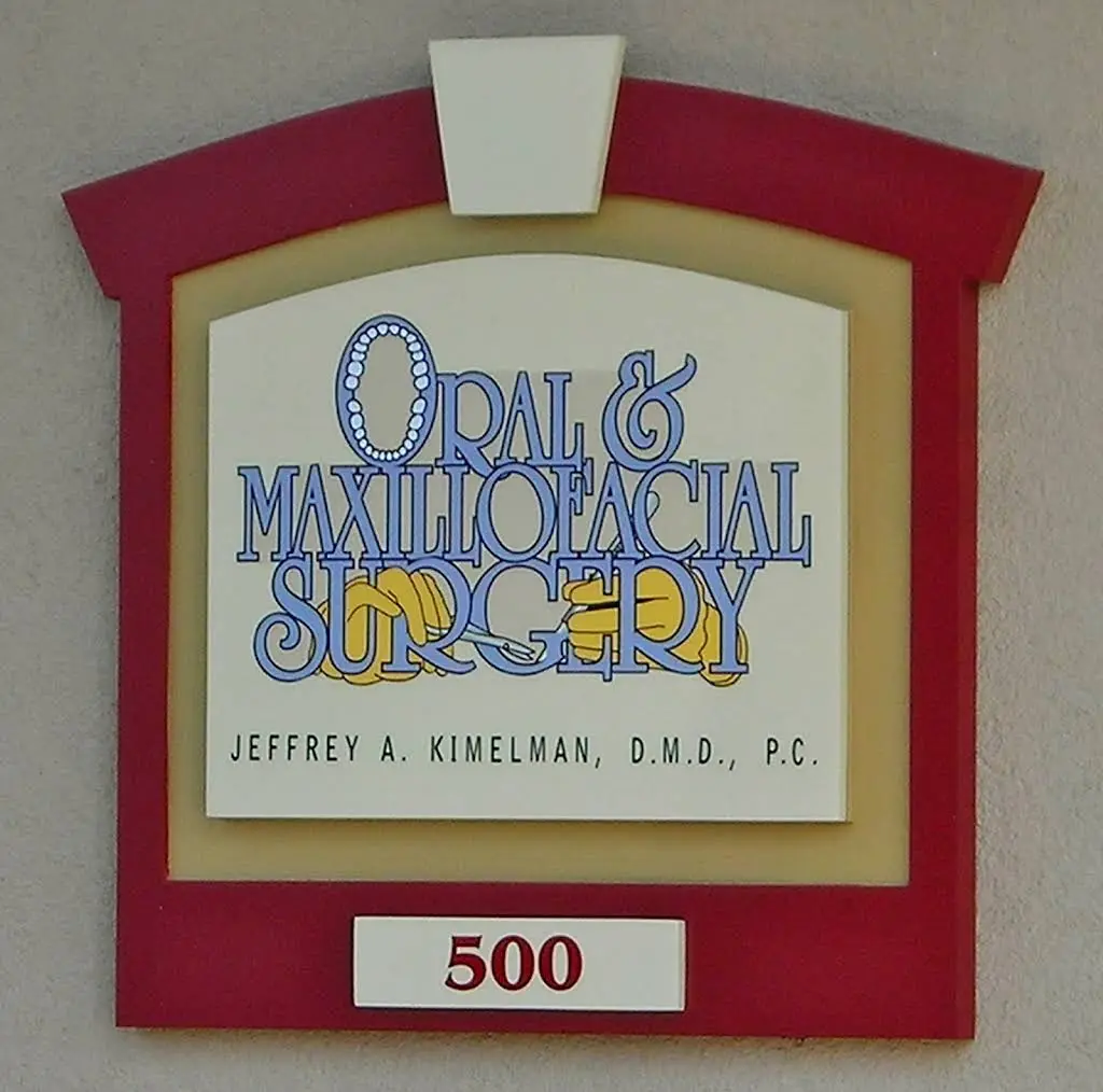 Kimelman Oral Surgery - Professional dental clinic exterior with modern facilities