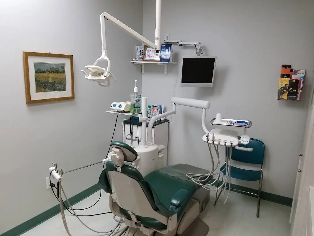 Berlin Dental Arts - Professional dental clinic exterior with modern facilities