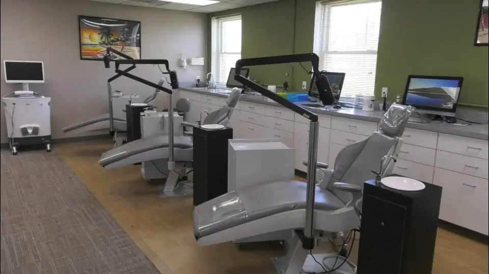 Suburban Orthodontics - Professional dental clinic exterior with modern facilities