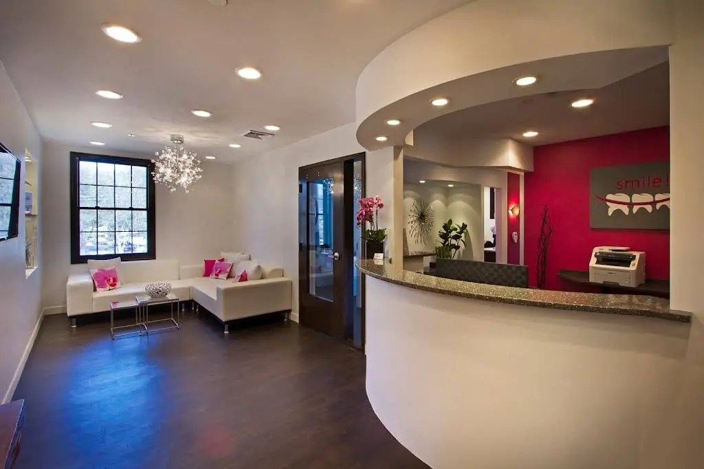 Smile! Dental Boutique - Professional dental clinic exterior with modern facilities
