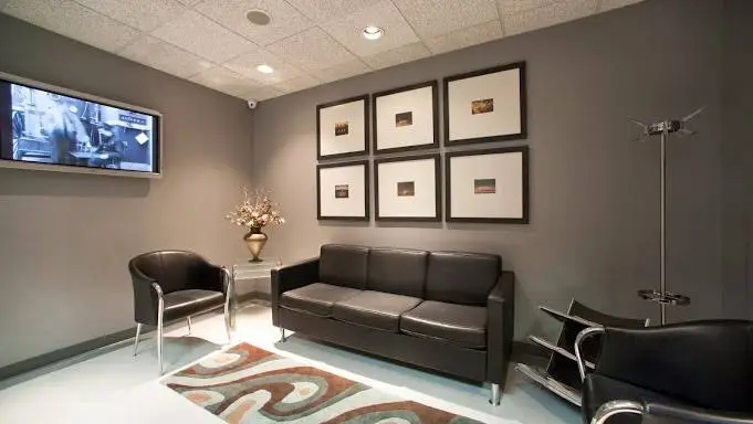 Leo Yudkin DDS PA - Professional dental clinic exterior with modern facilities