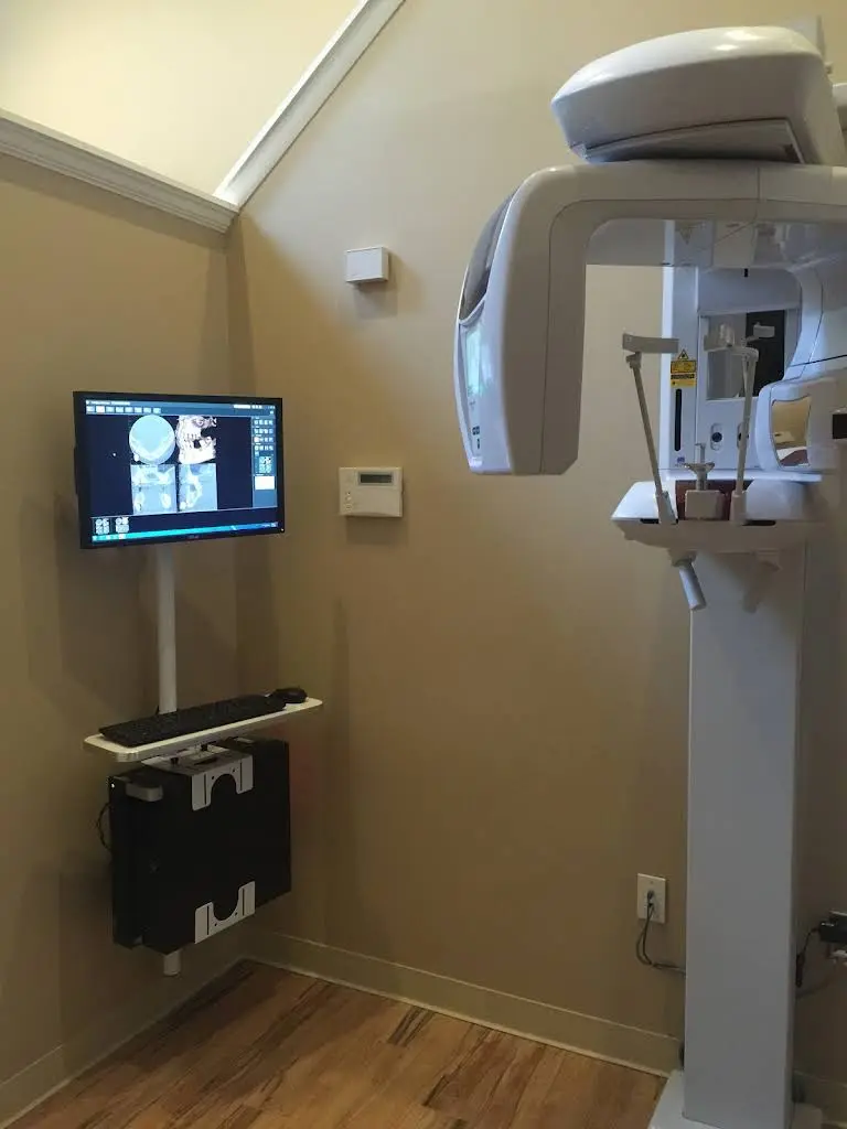Viktory Dental - Professional dental clinic exterior with modern facilities