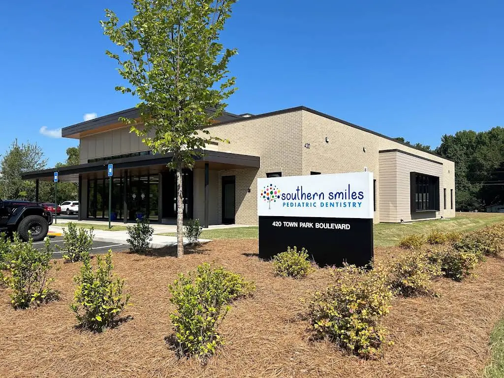 Southern Smiles Pediatric Dentistry - Professional dental clinic exterior with modern facilities