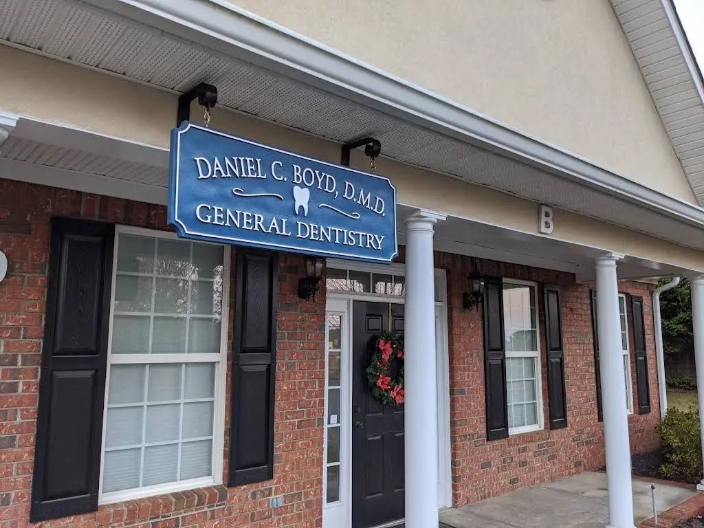 Daniel C Boyd, D.M.D. General Dentistry - Professional dental clinic exterior with modern facilities