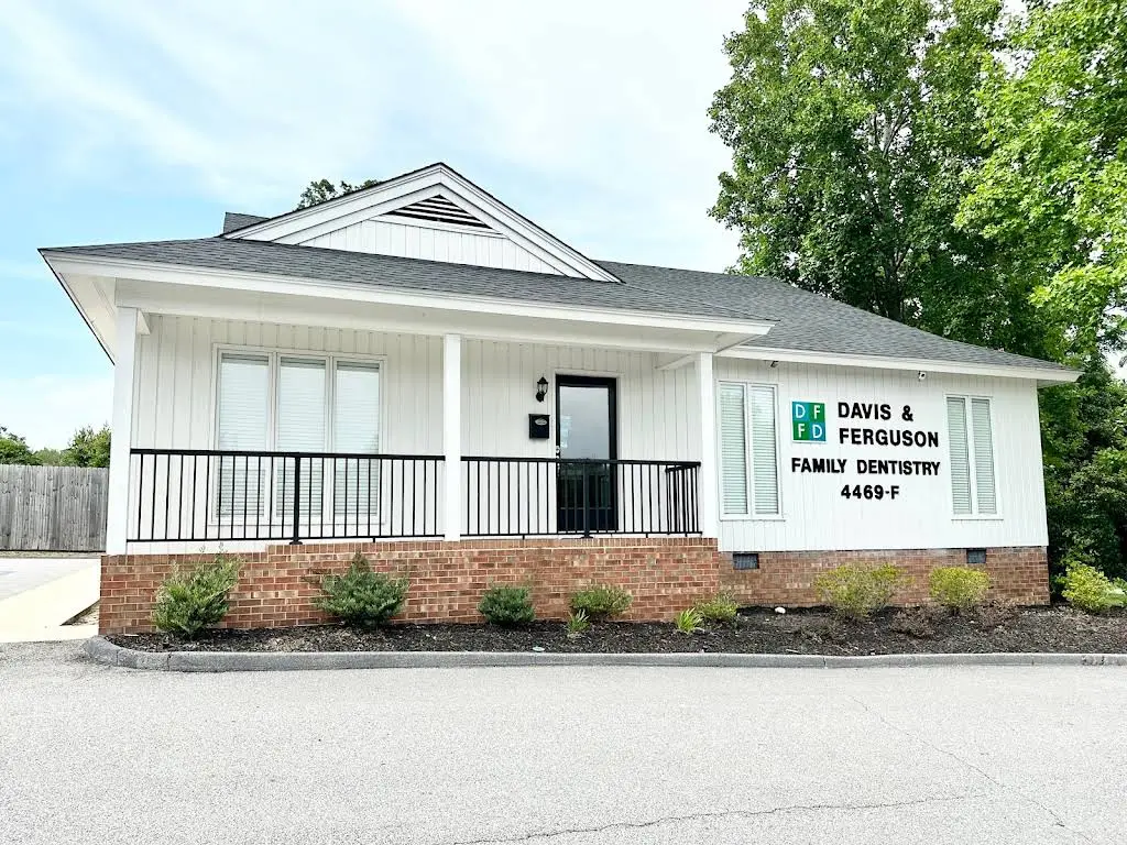 Davis & Ferguson Family Dentistry - Professional dental clinic exterior with modern facilities