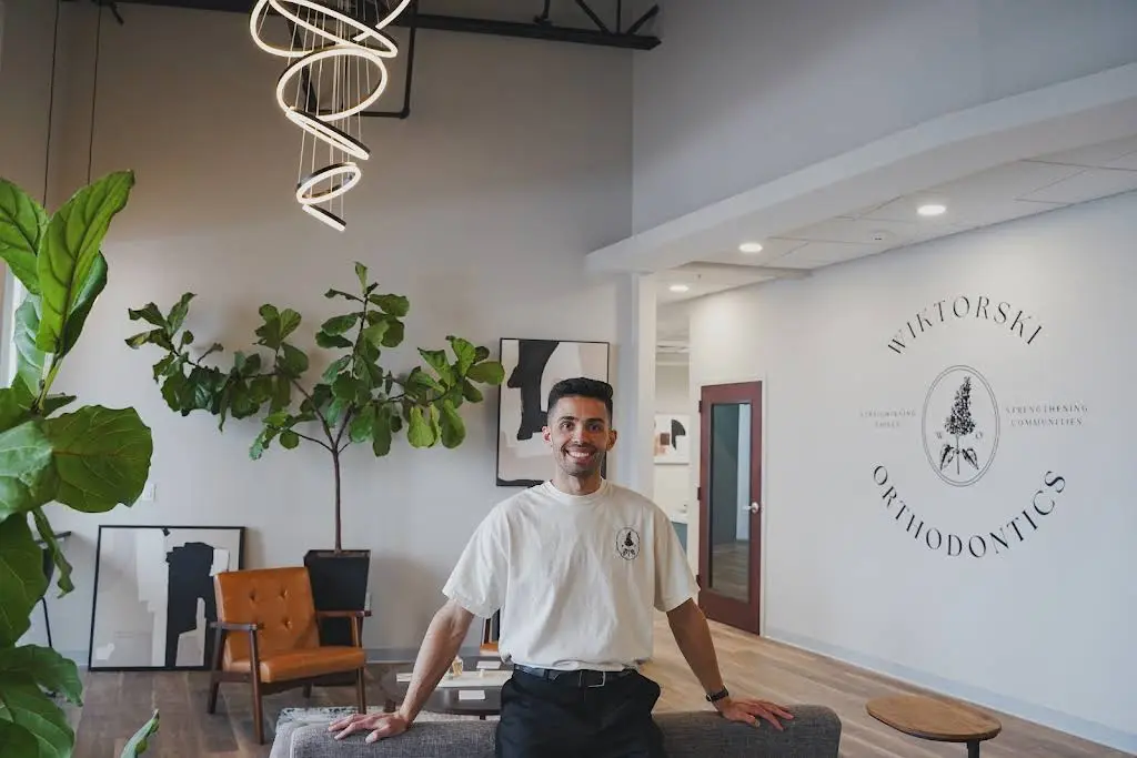 Wiktorski Orthodontics - Professional dental clinic exterior with modern facilities