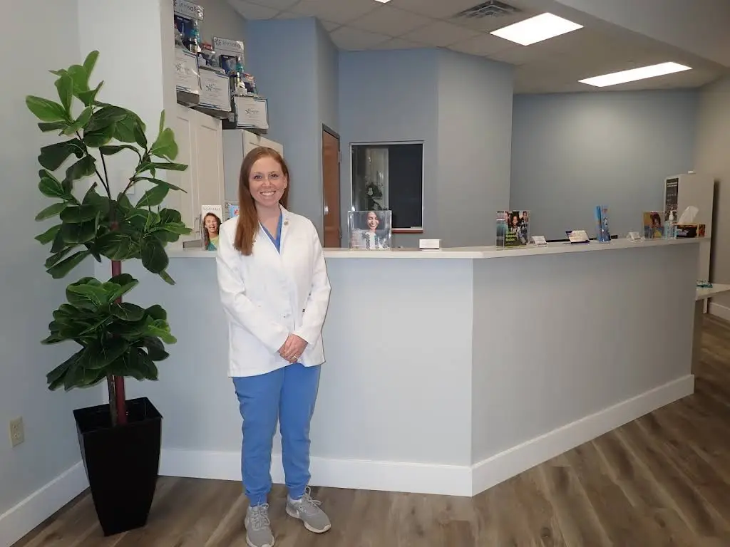 Warren Hills Orthodontics - Professional dental clinic exterior with modern facilities