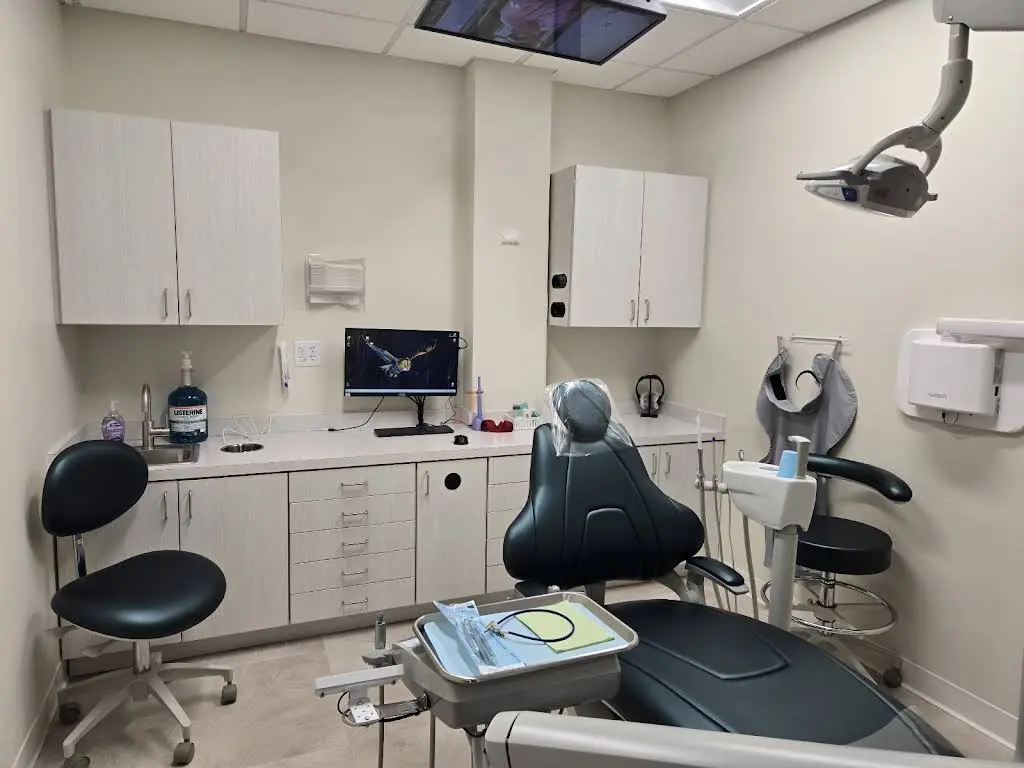 GPS Dental - Professional dental clinic exterior with modern facilities