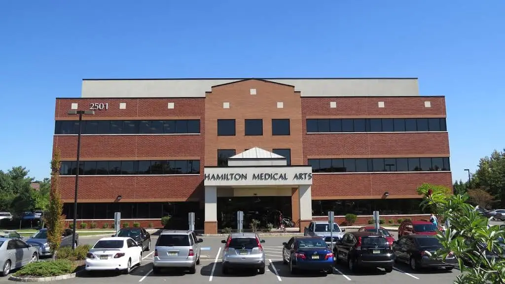Hamilton Dental Associates - Professional dental clinic exterior with modern facilities